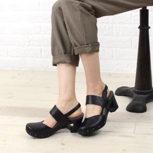 Dansko Thea Black Clogs Size 36 (5.5-6)